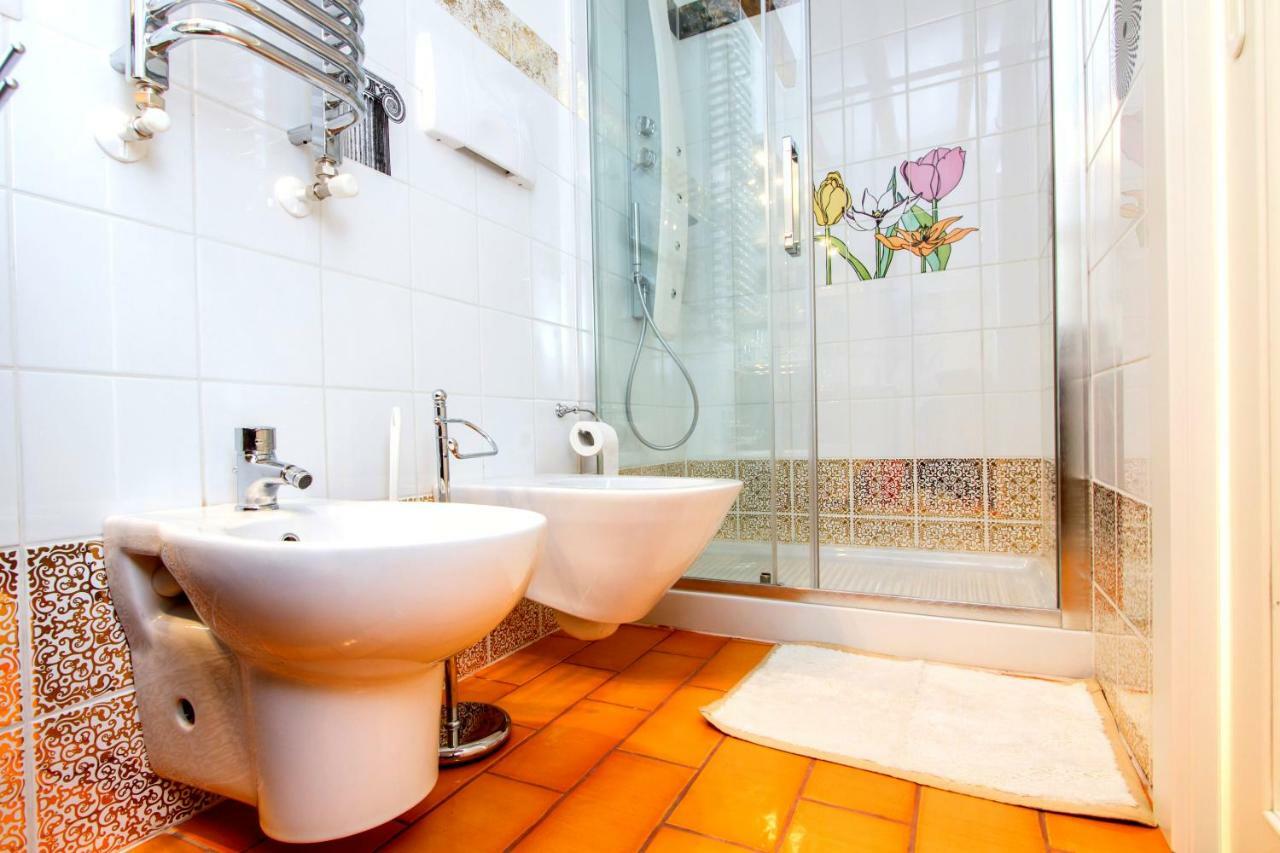 B&B Antico Cortile Milan Bagian luar foto