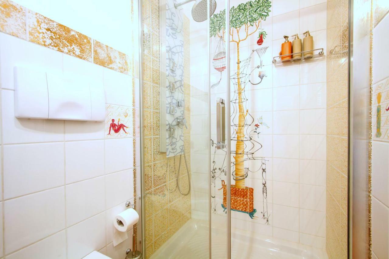B&B Antico Cortile Milan Bagian luar foto